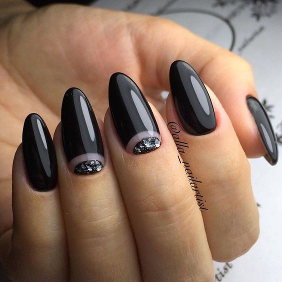 черные нарощенные ногти дизайн