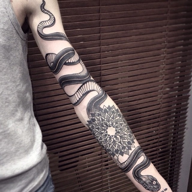 Татуировка змея: значение о котором вы не догадывались | tattoo-sketches.com  | Яндекс Дзен