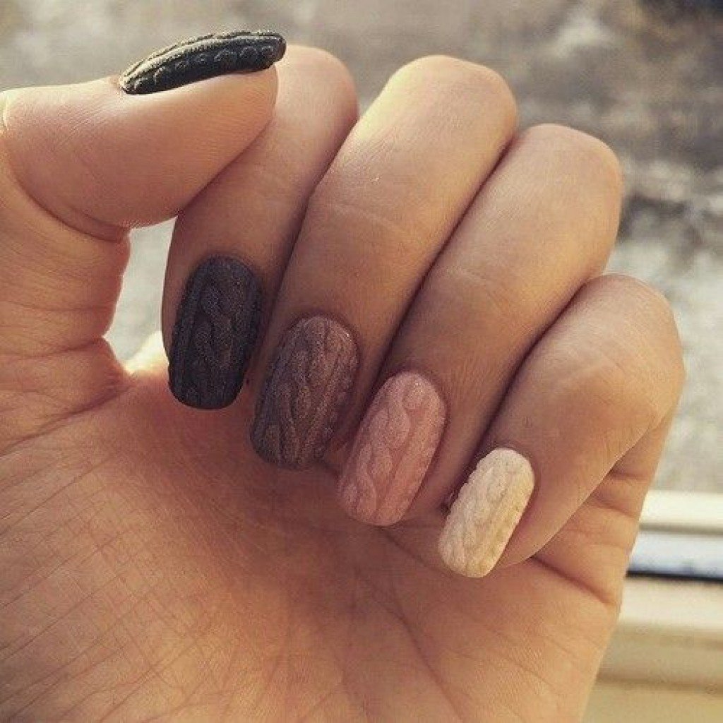 Knitted Manicure Cozy Patterns On The Nails Confetissimo Women S Blog