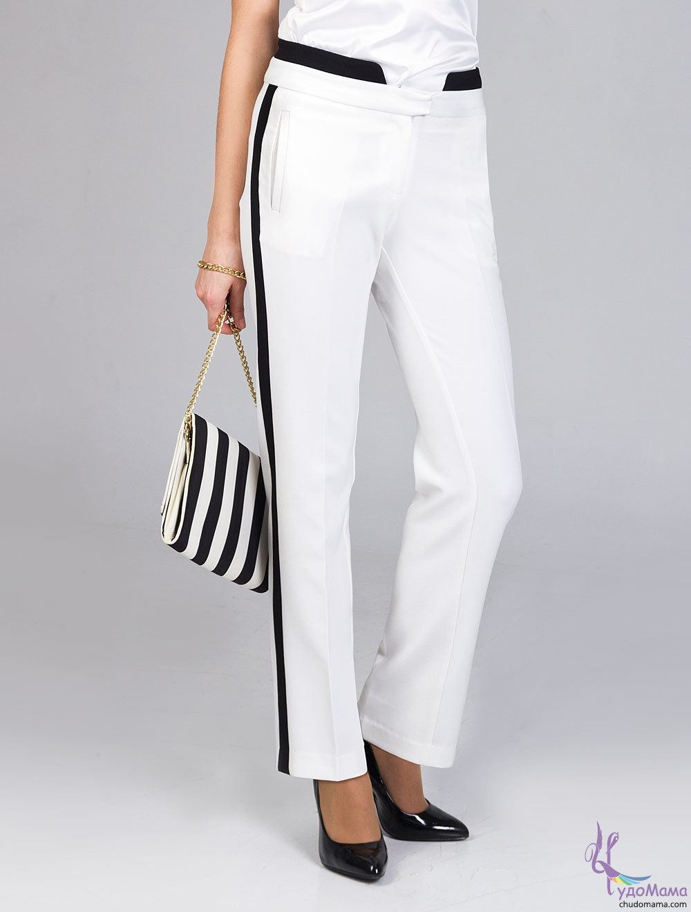Белые трикотажные брюки с чем носить