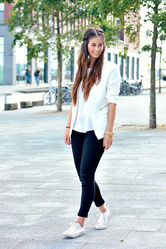 Белые женские кроссовки с чем носить фото