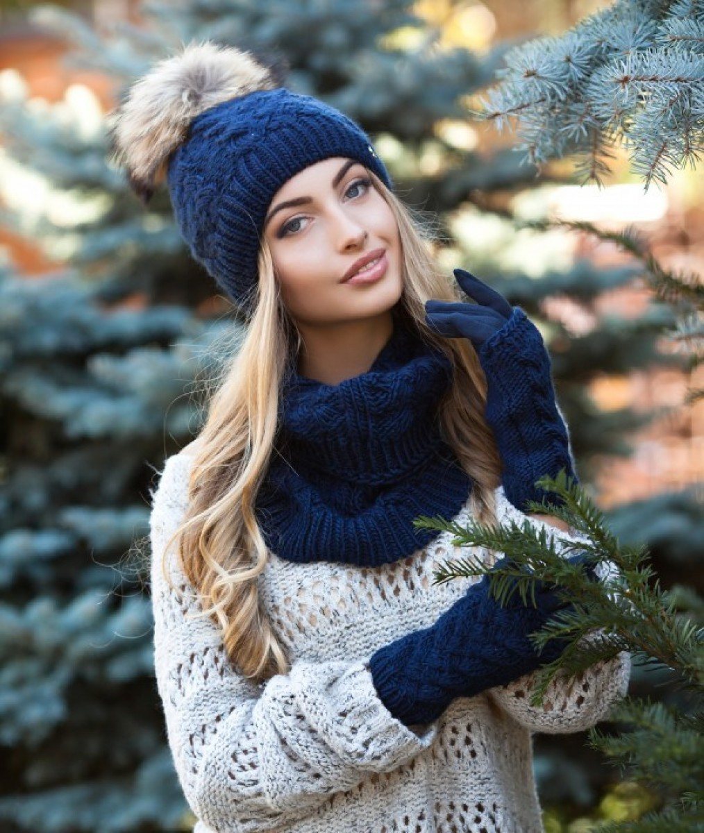 Шапки шарфы зимние. Шапка вязаная. Шапка шарф. Красивые шапки женские зимние. Красивая вязаная зимняя шапка.