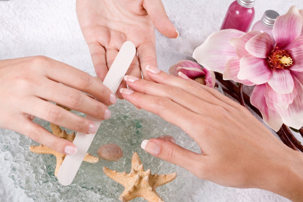 Как снять нарощенные ногти в домашних условиях: мастер-класс и советы профессионалов