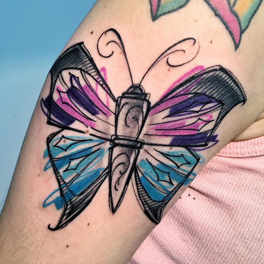 Татуировка бабочка: легкие и нежные эскизы для девушек.