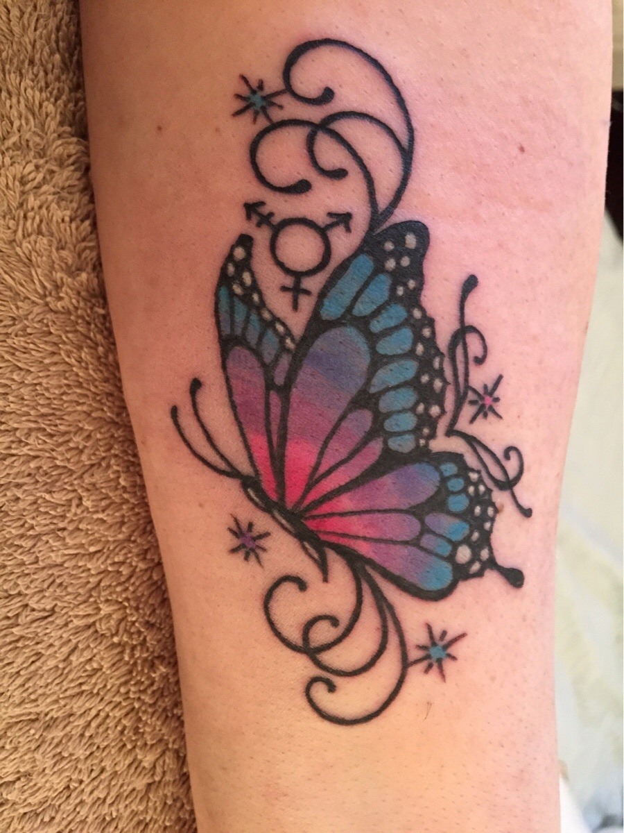 Татуировка бабочка: легкие и нежные эскизы для девушек.