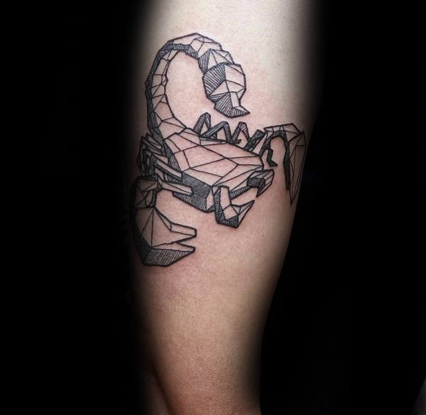 Татуировка “скорпион”: изящные изгибы и эффектный вид в одном рисунке
