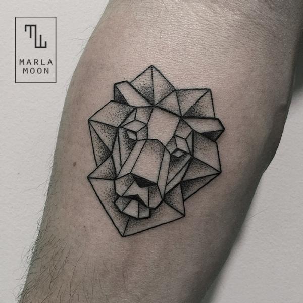 Оригинальный и яркий геометрический стиль в татуировках