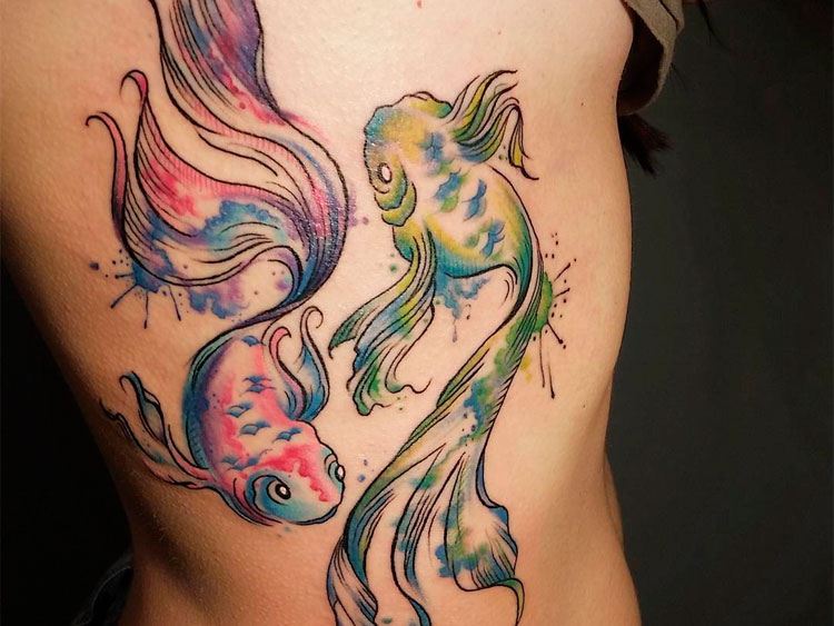 Красивые цветные тату для девушек рыбы