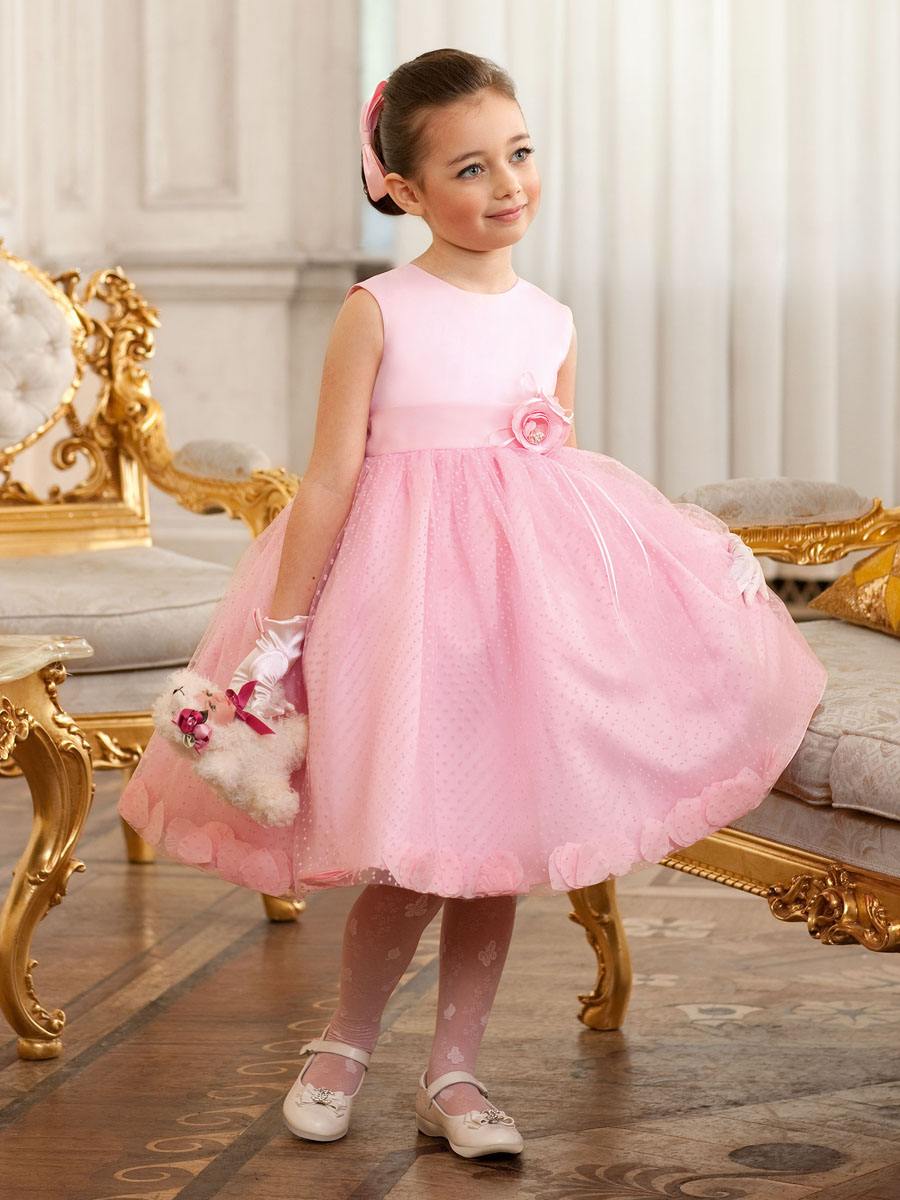 Магазины детских выпускных платьев. Perlitta розовое платье Charmante. Красивые платья для девочек. Платье на выпускной в детский сад. Праздничные платья для девочек.
