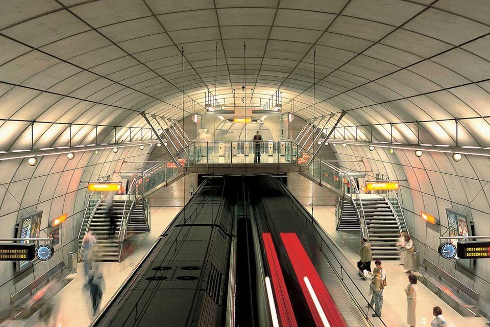 ТОП-10 самых красивых станций метро в мире