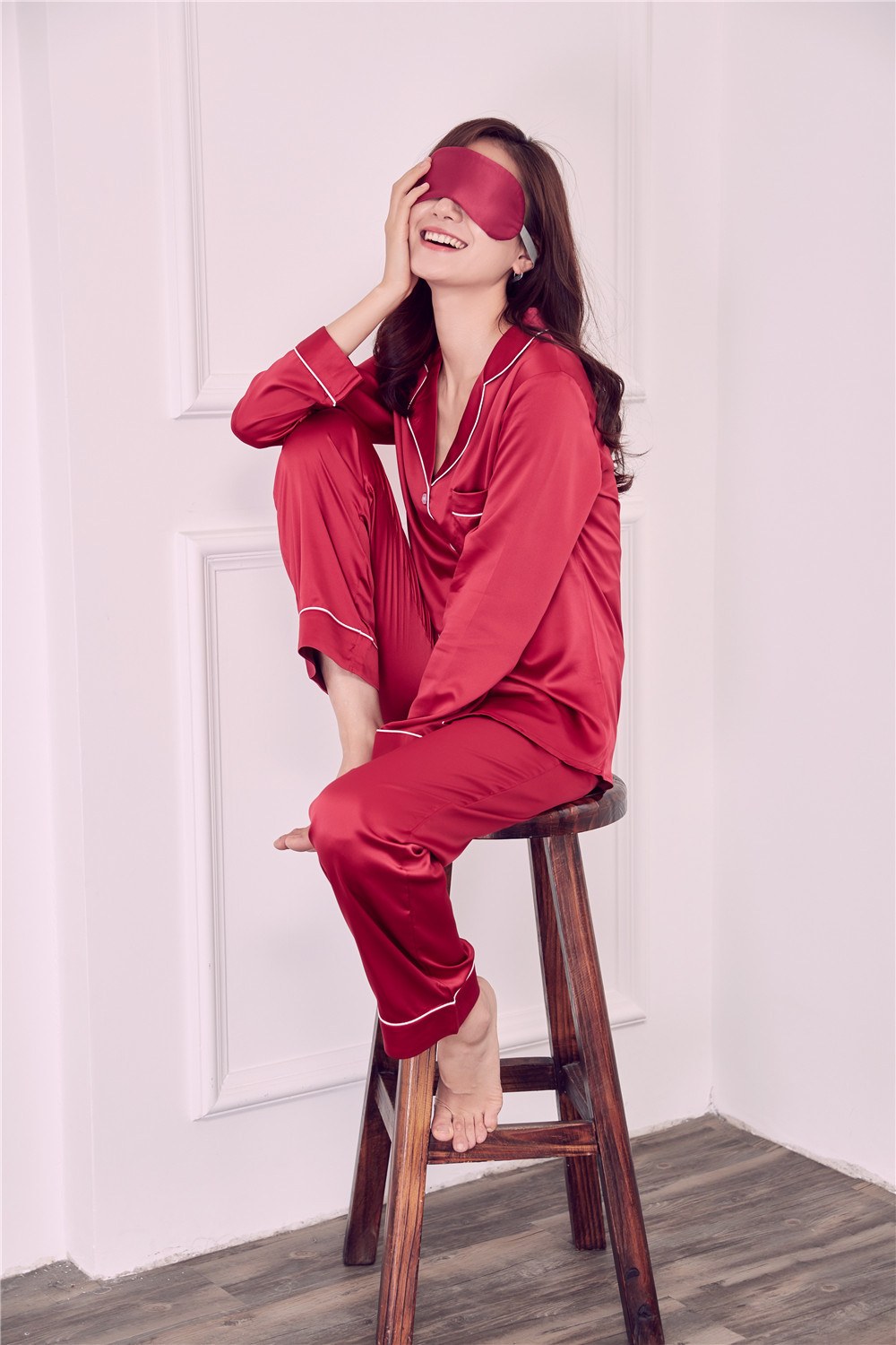 Женские шелковые пижамы: 70 обворожительных фасонов и советы по выбору модели