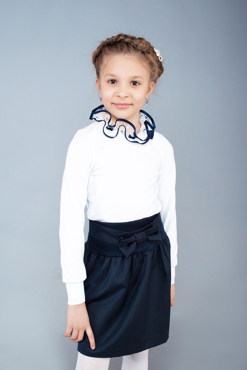 Школьные блузки: 70 модных фасонов и стильных образов для девочек