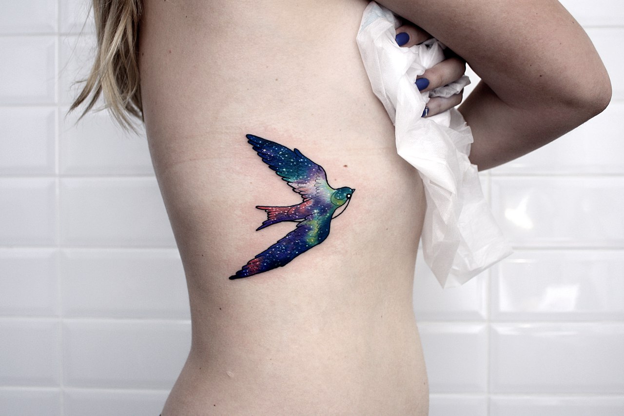 Красивые татуировки на ребрах: лучшие примеры на фото, эскизы для девушек и мужчин