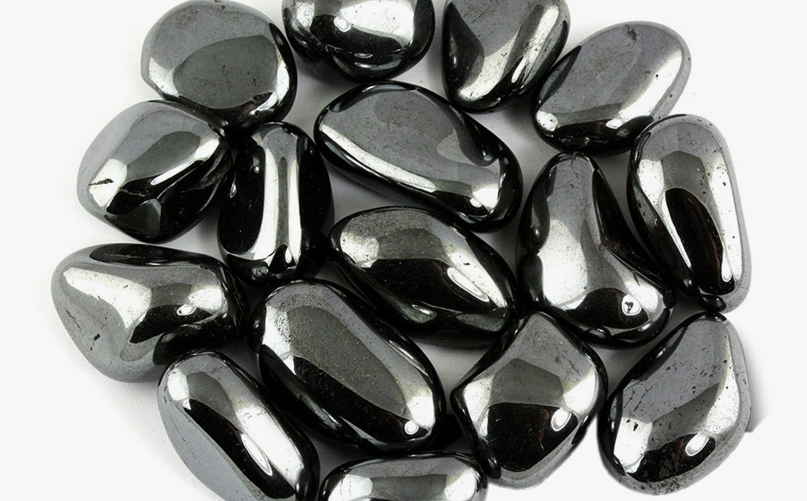 Виды и свойства черных камней