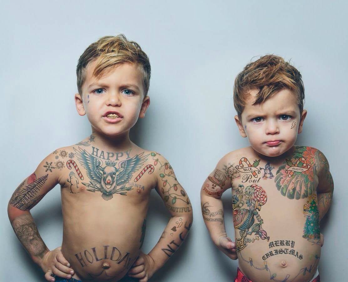 Суть в том, что детские тату - это эскизы или копии взрослых татуировок, по...