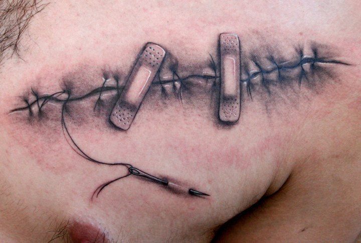 Татуировка на шрам на поясницу