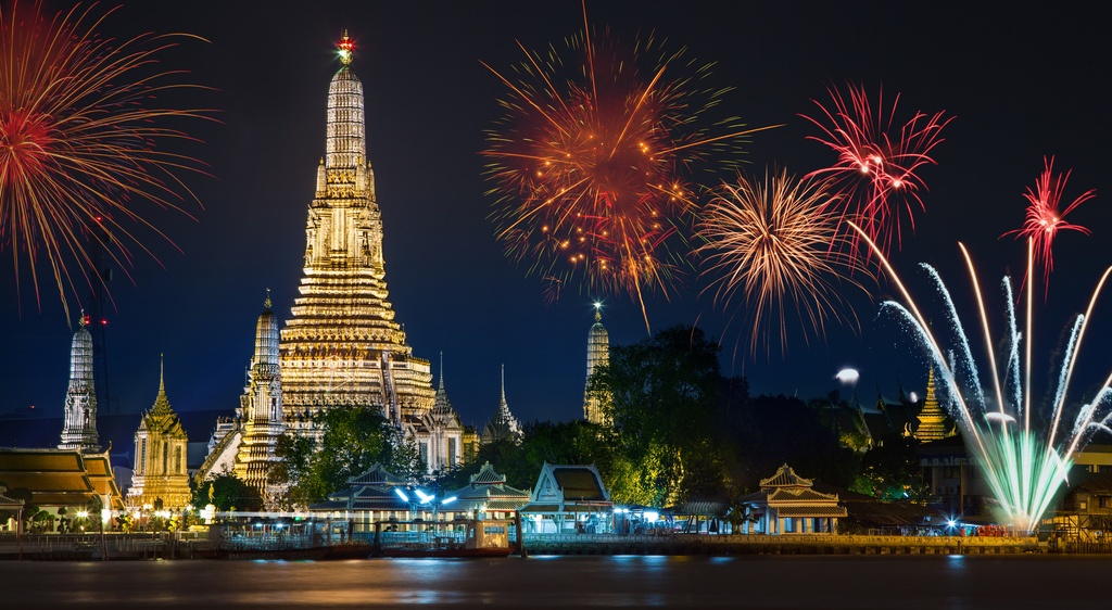 Жаркий Новый год в Таиланде: когда начинается, особенности и традиции празднования