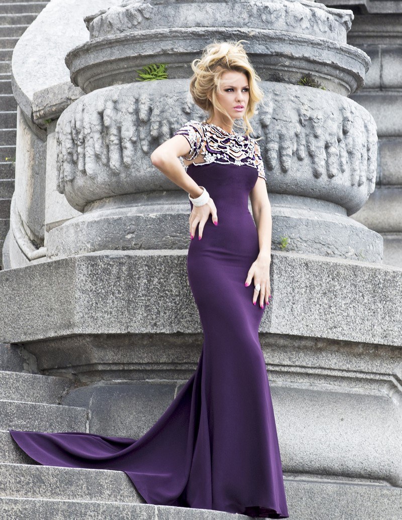 Образы с фиолетовым платьем