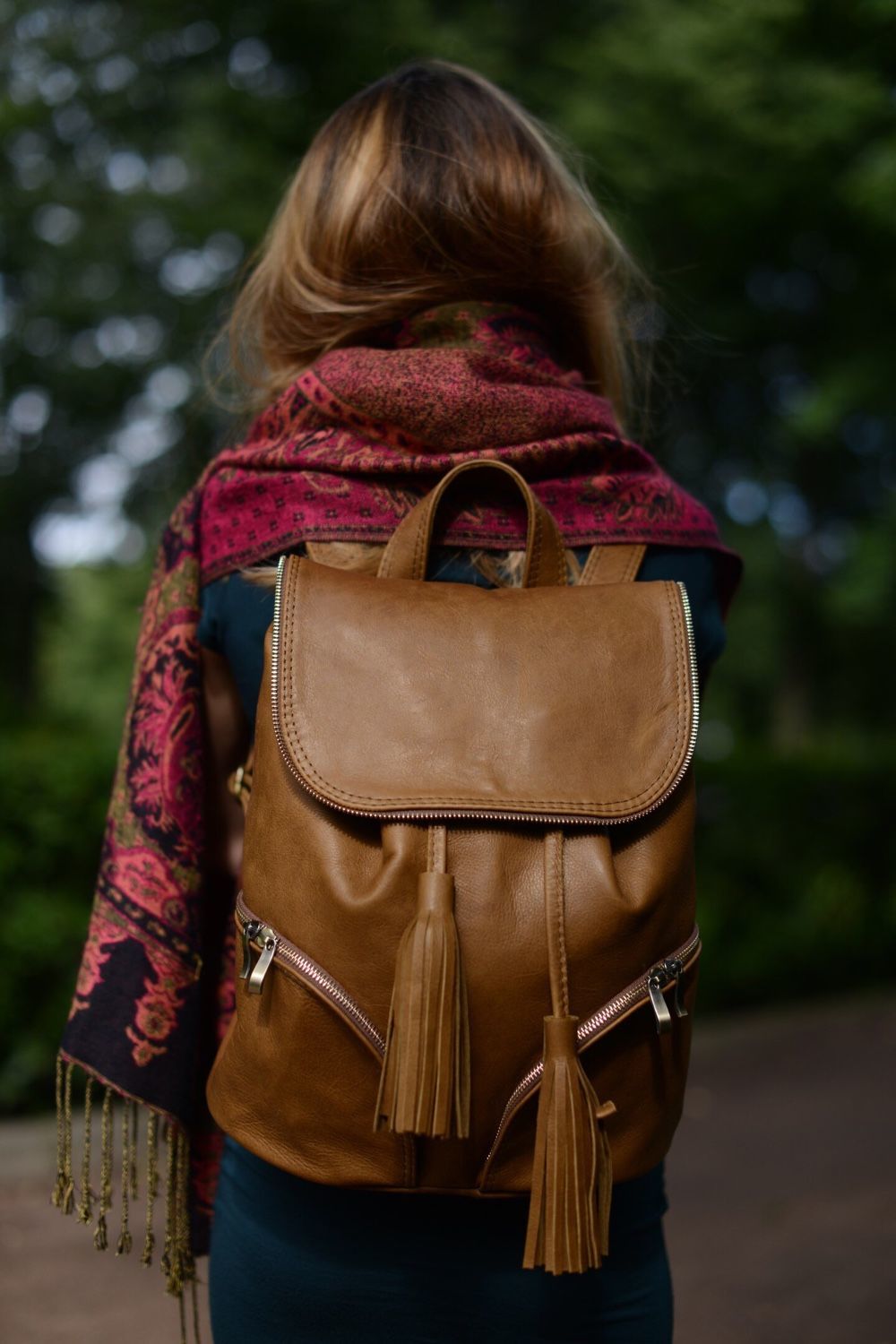 Модные женские рюкзаки: 70 стильных аксессуаров и принтов