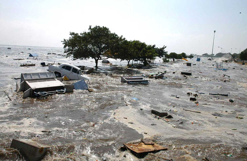 10 самых больших цунами в истории человечества