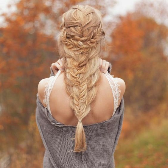 Прически с косами: Интересные идеи укладки на разную длину волос