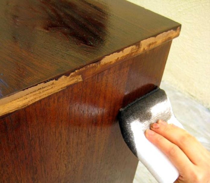 Покрасить полированную мебель не снимая лак