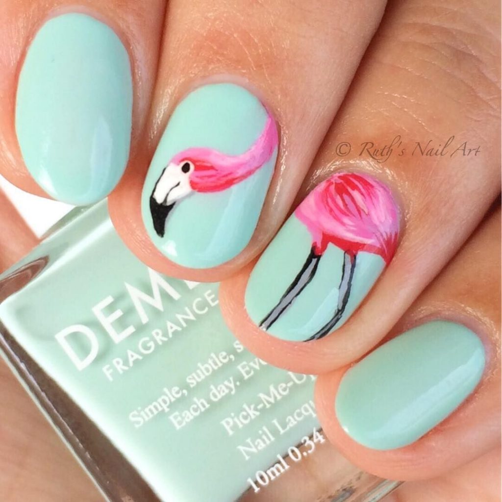 Фламинго на ногтях