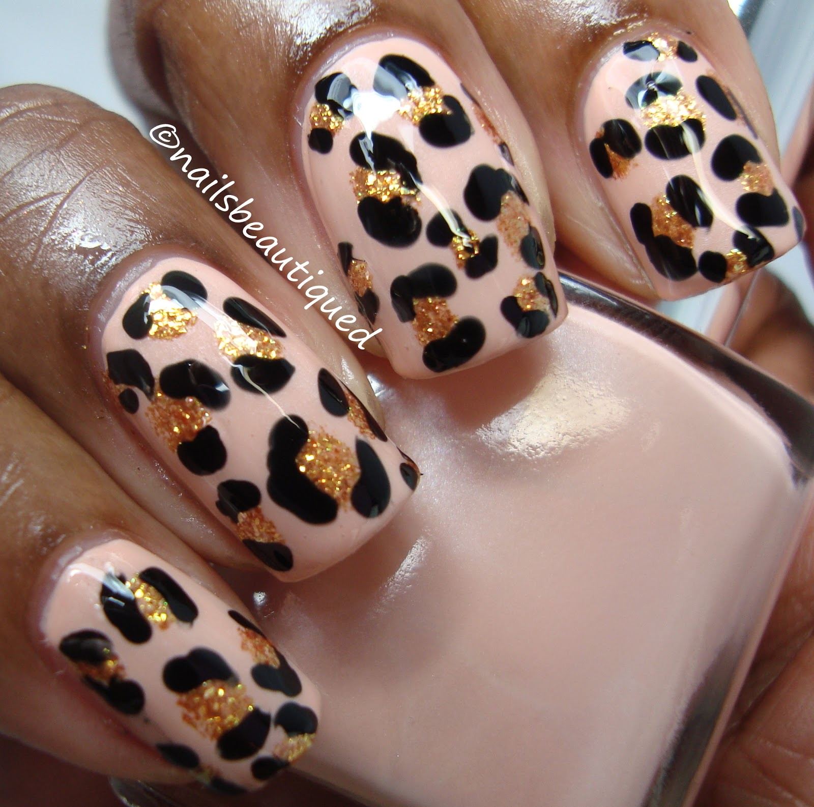 Дизайн ногтей к леопардовому платью