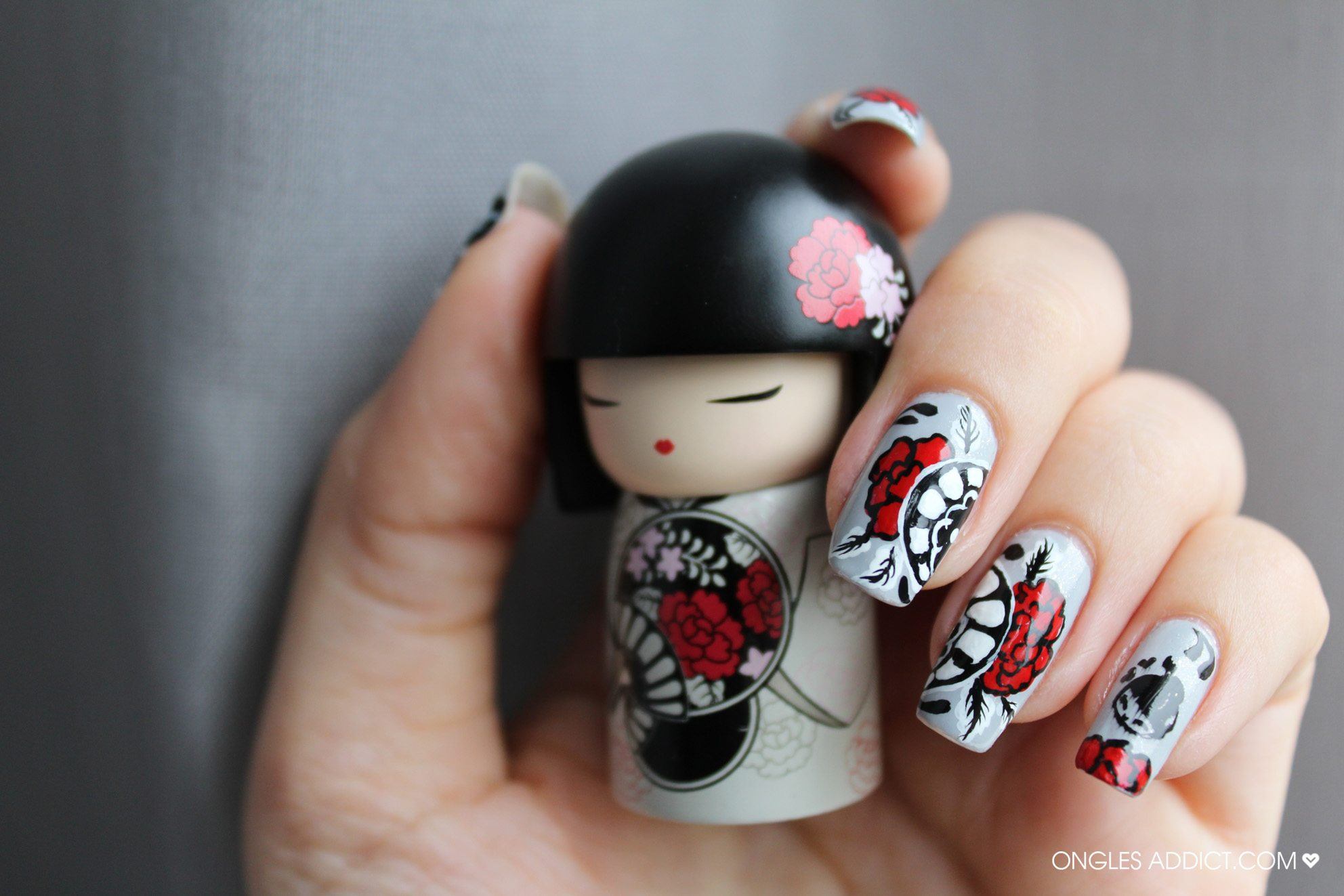Маникюр с сакурой: красивый дизайн ногтей в японском стиле