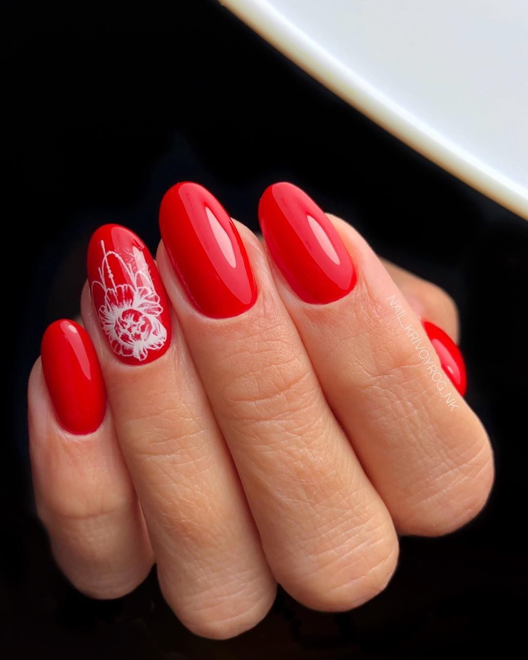 Красный маникюр на длинные ногти 2020 – множество идей роскошного дизайна