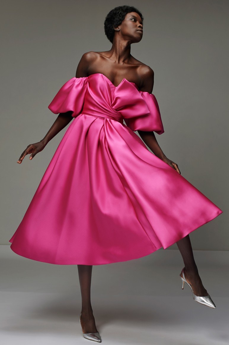 Вечерние платья 2020 года: модные цвета, актуальные образы на фото