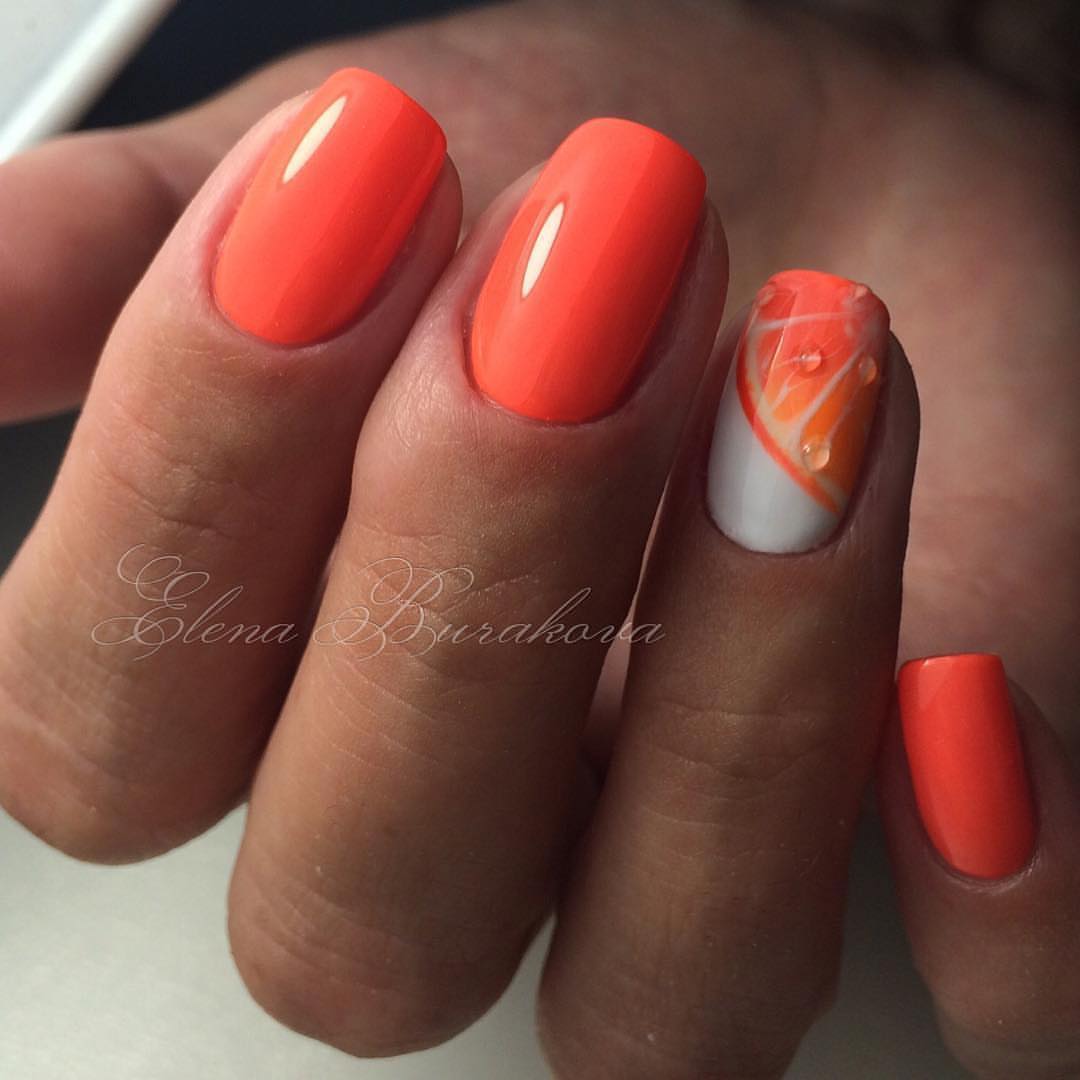 Модный маникюр персикового цвета