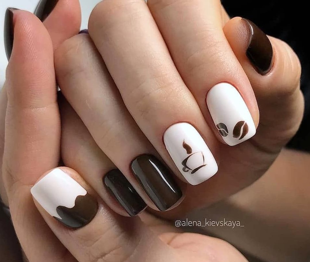 Дизайн ногтей коричневый с белым
