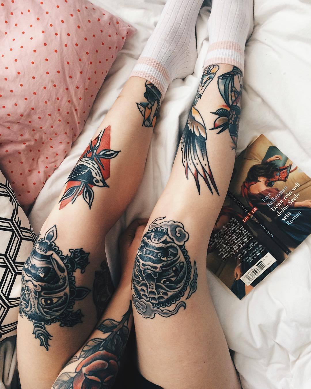 Татуировки на коленях: лучшие примеры и стили на фото