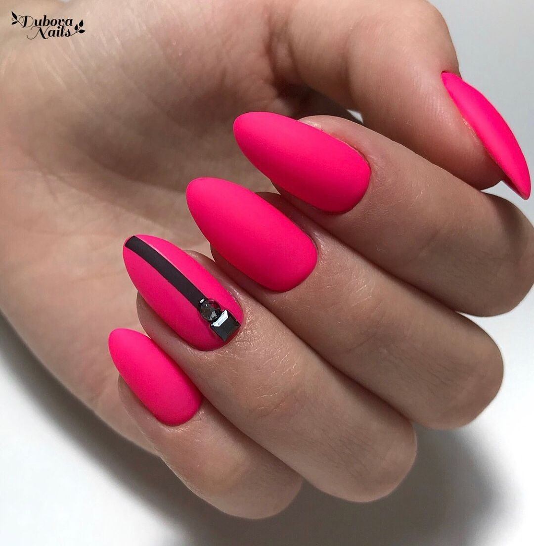Дизайн ногтей в розовых оттенках: лучшие новинки лета 2020