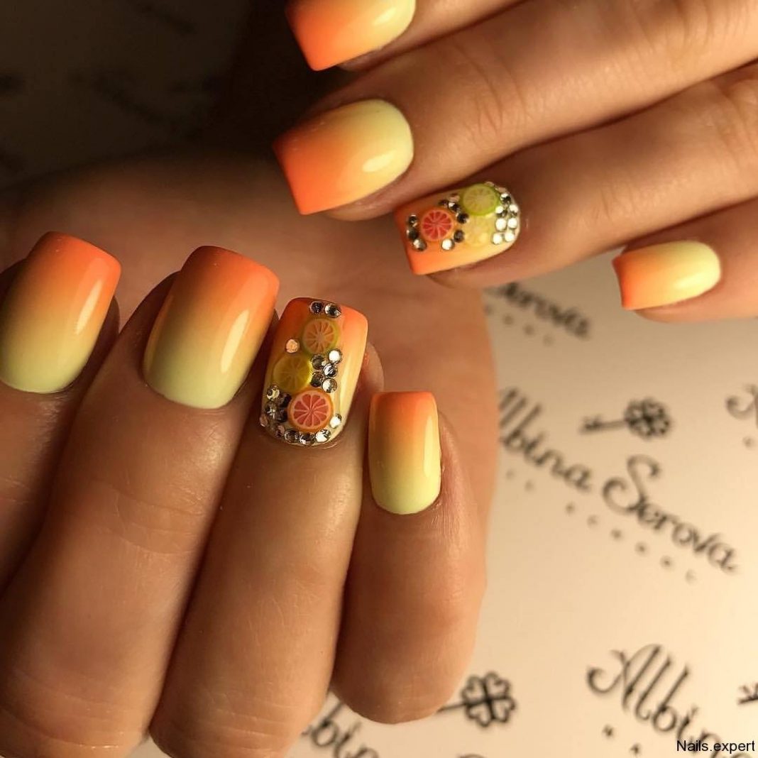 Ногти яркие оранжевые летние
