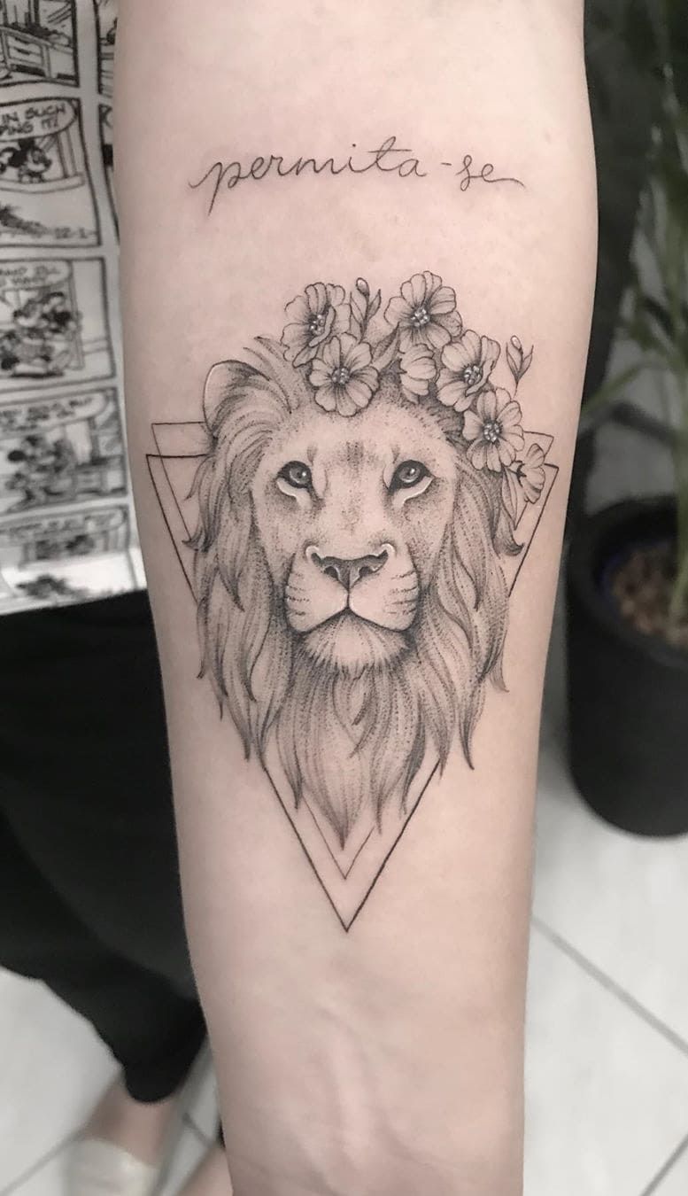 Стильные тату со львом: 70 шикарных идей для мужчин и женщин